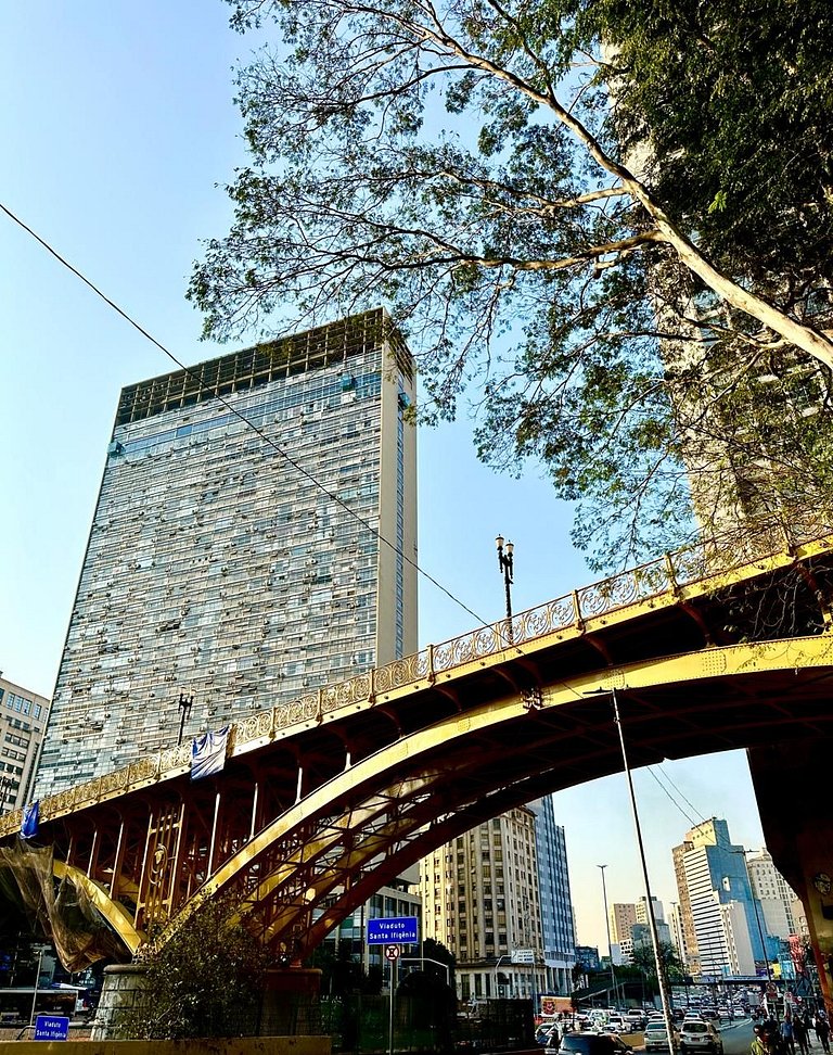 Apê Família no mesmo prédio do Sampa Sky + Ar