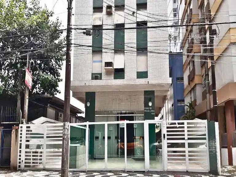 Apê à 4 min. a pé da Praia de Santos + Vaga e Ar