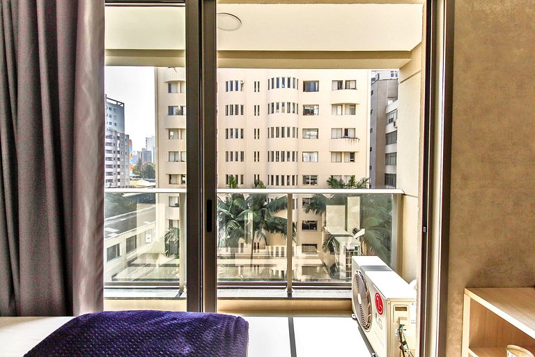 Studio c/ Piscina perto do Metrô e da Av. Paulista