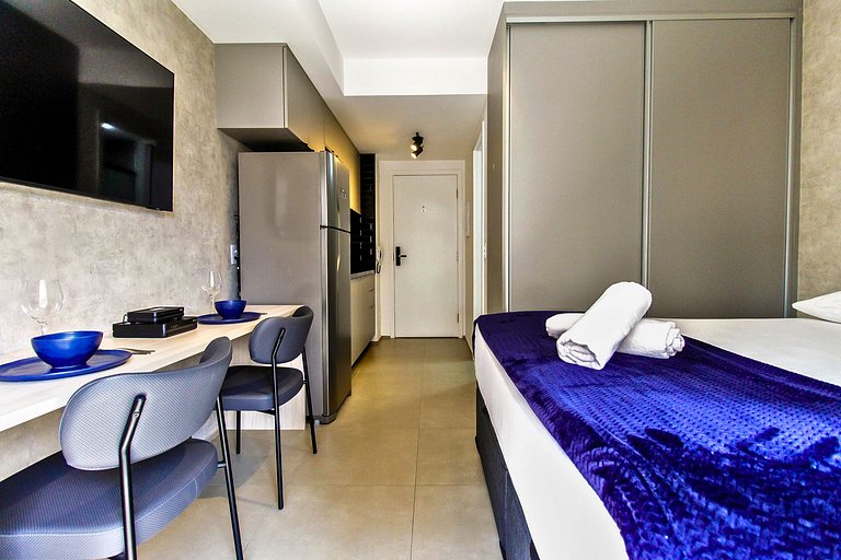 Studio c/ Piscina perto do Metrô e da Av. Paulista