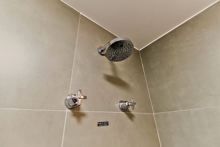 Studio c/ Piscina perto do Metrô e da Av. Paulista