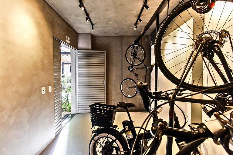 Studio c/ Piscina perto do Metrô e da Av. Paulista