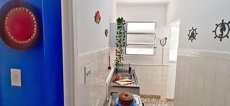 Apê Beira Mar c/ Garagem e Wi-Fi à 1 min. da Praia