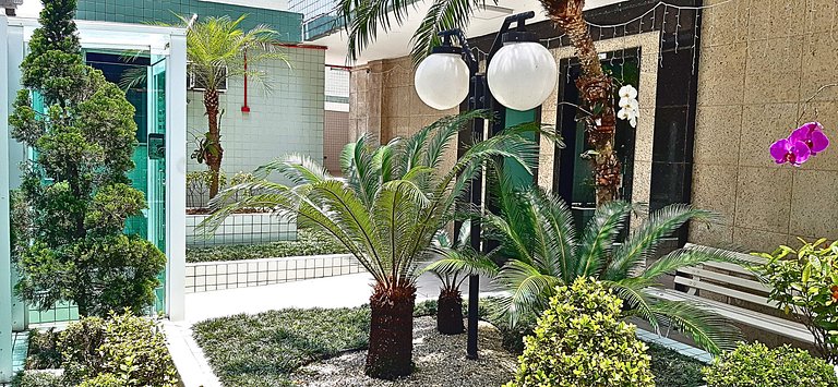 Apê Beira Mar c/ Garagem e Wi-Fi à 1 min. da Praia