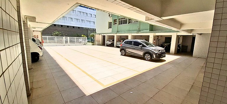 Apê Beira Mar c/ Garagem e Wi-Fi à 1 min. da Praia