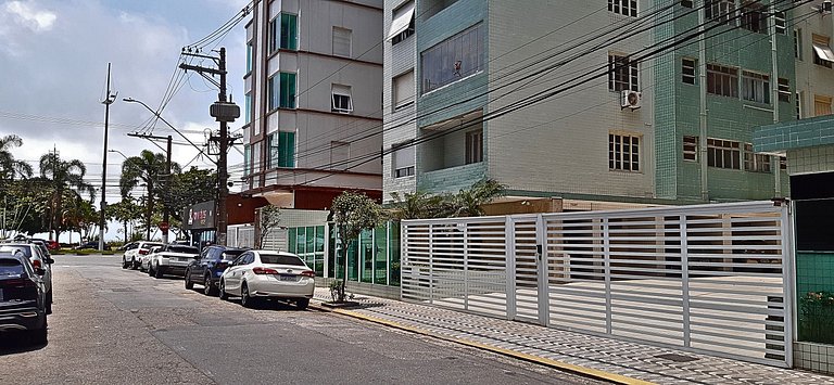 Apê Beira Mar c/ Garagem e Wi-Fi à 1 min. da Praia