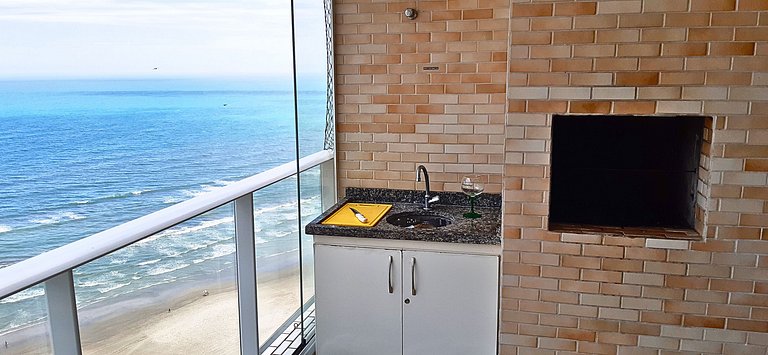 Apê Pé na Areia c/ Churrasqueira e Vista Mar