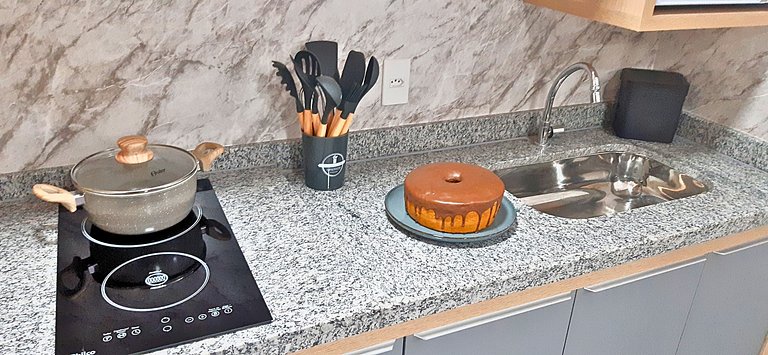 Apê Luxo com Piscina, Garagem, Wi-Fi e Ar em SBC