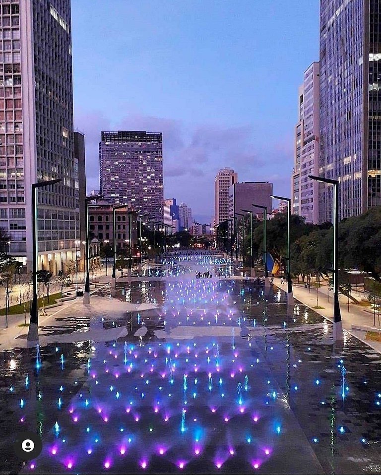 Apê Família no mesmo prédio do Sampa Sky + Ar