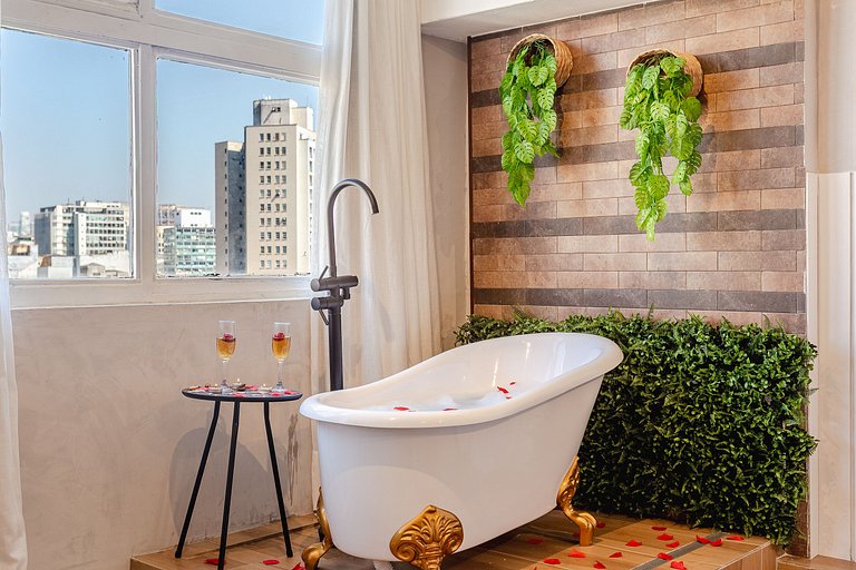 Studio SPA no Centro de SP | Banheira + Vista + Ar