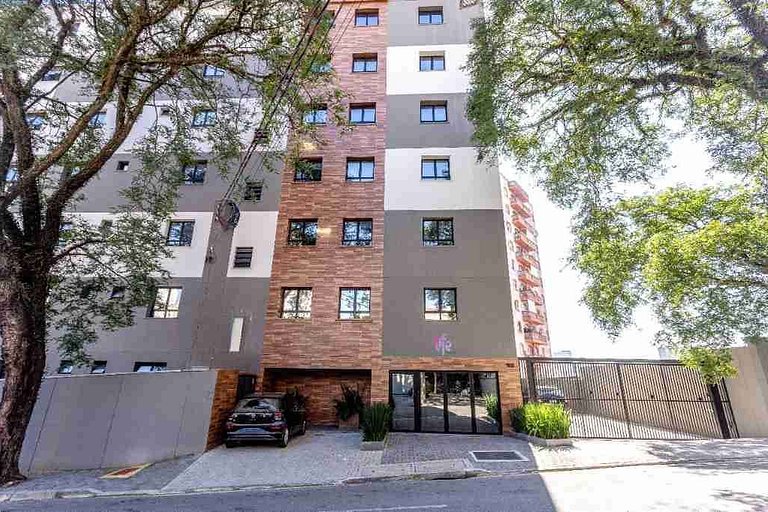 Apê no Centro de SBC com Ar, Garagem e Piscina