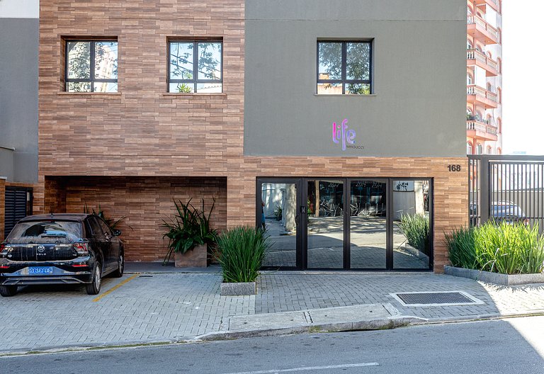 Apê Equipado em SBC com A/C, Garagem e Piscina