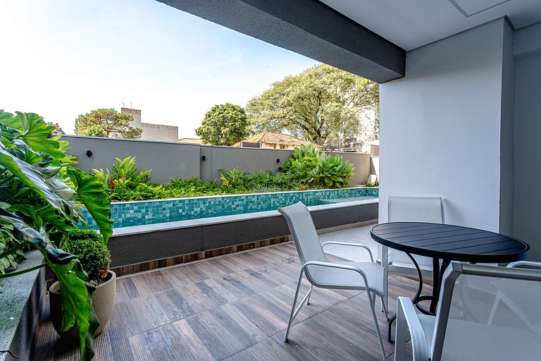 Apê no Centro de SBC com Ar, Garagem e Piscina