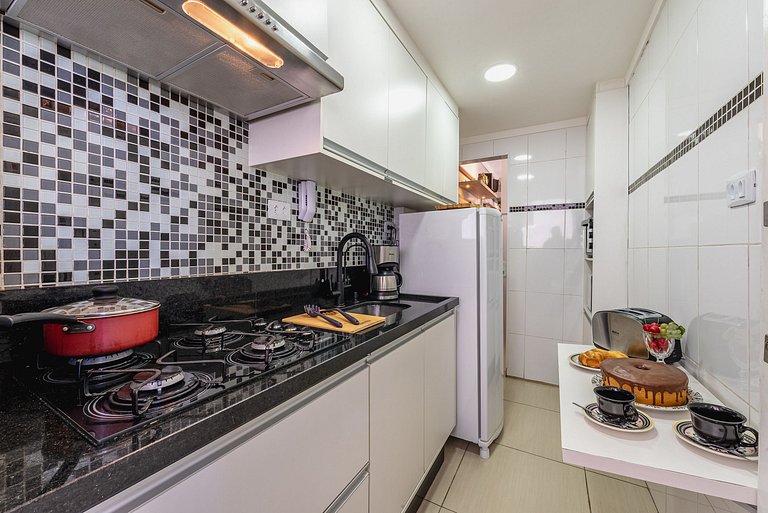 Studio Vista Mar em Santos | A/C + Wi-Fi e Vaga