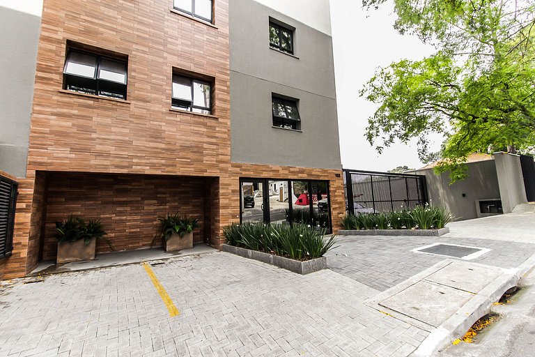 Apê no Centro de SBC com Ar, Garagem e Piscina