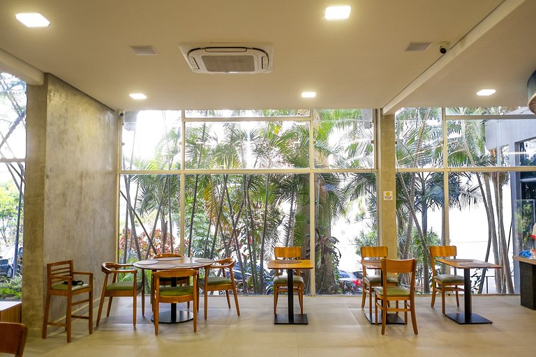 Studio Moderno SBC c/ Piscina + Vista + Ar e Wi-Fi