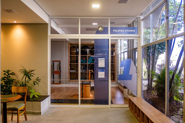 Studio c/ Estrutura de Resort + Wi-Fi e Ar em SBC