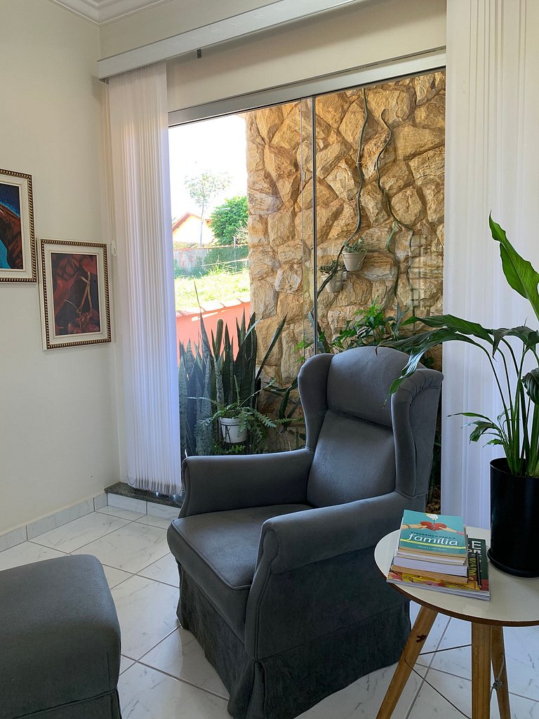 Casarão Águas S. Pedro | Piscina e Churrasqueira