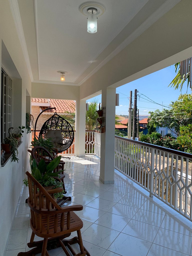 Casarão Águas S. Pedro | Piscina e Churrasqueira