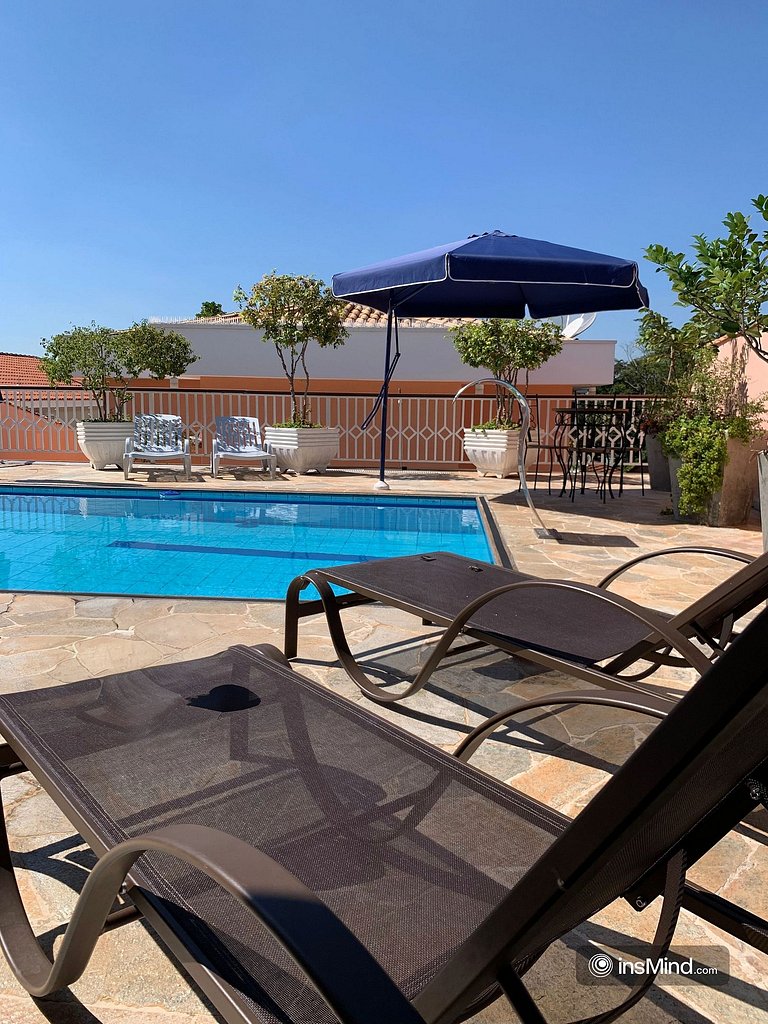 Casarão Águas S. Pedro | Piscina e Churrasqueira