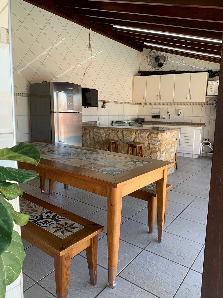 Casarão Águas S. Pedro | Piscina e Churrasqueira