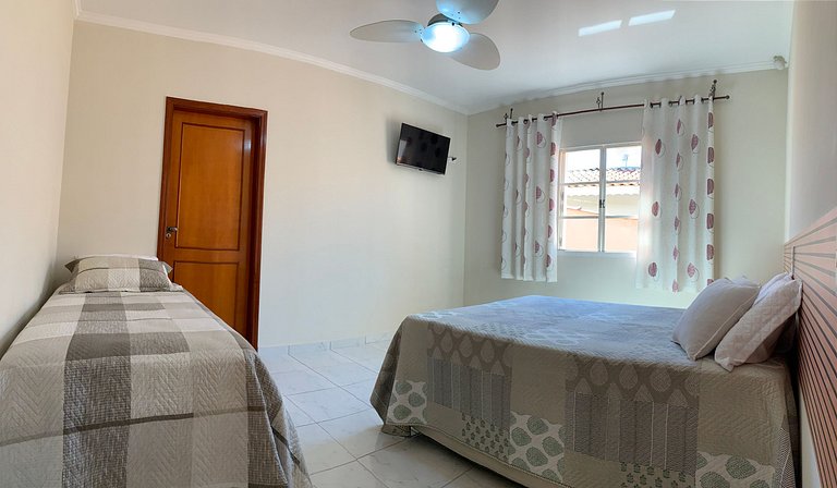 Casarão Águas S. Pedro | Piscina e Churrasqueira