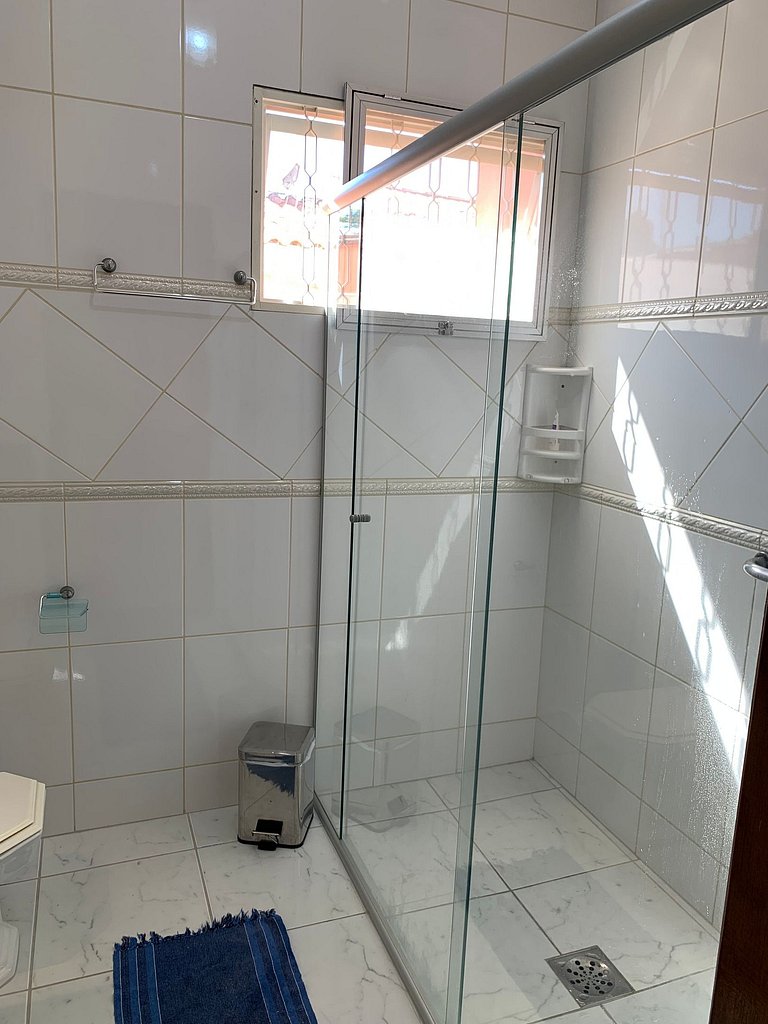 Casarão Águas S. Pedro | Piscina e Churrasqueira