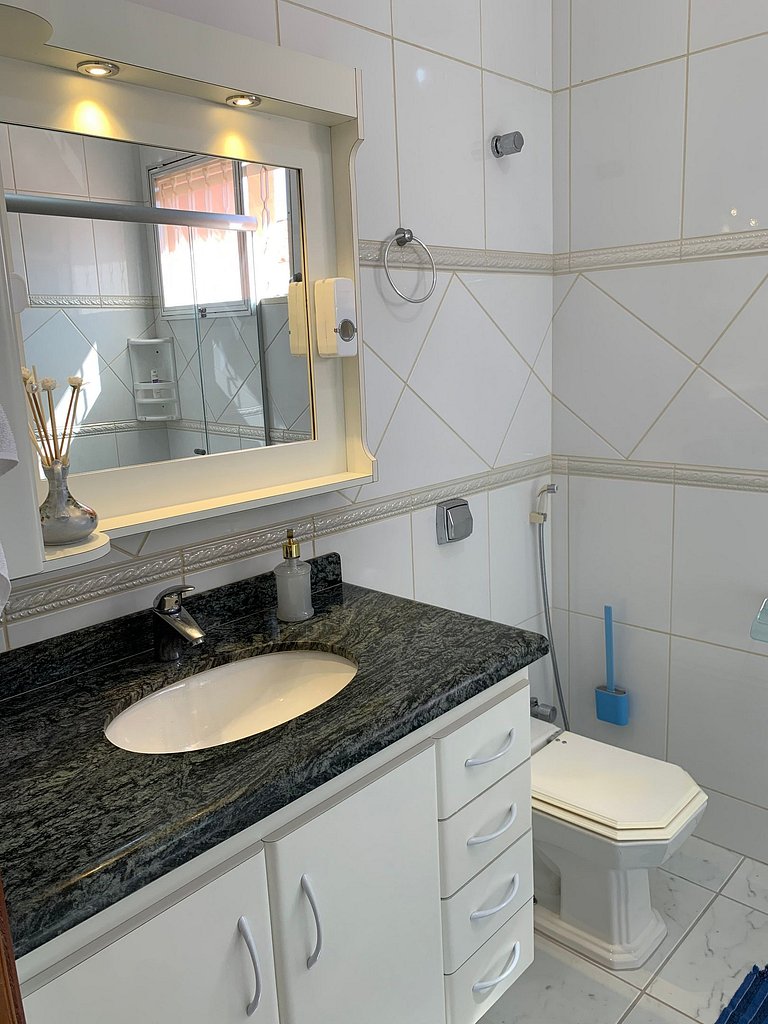 Casarão Águas S. Pedro | Piscina e Churrasqueira