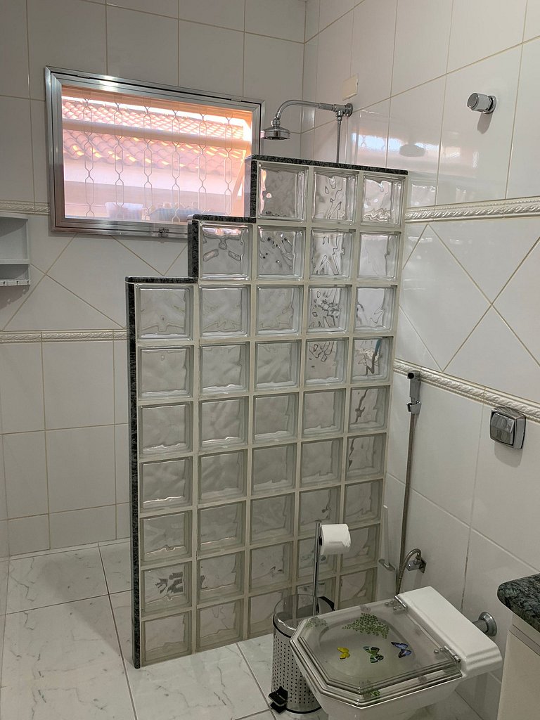 Casarão Águas S. Pedro | Piscina e Churrasqueira