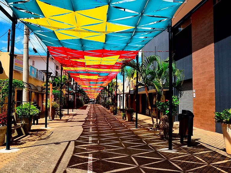 Casarão Águas S. Pedro | Piscina e Churrasqueira