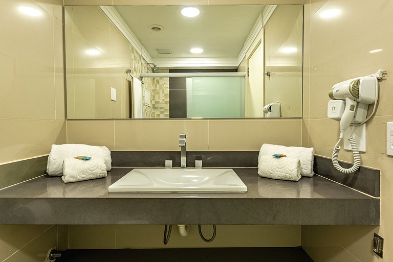 Studio Moderno SBC c/ Piscina + Vista + Ar e Wi-Fi