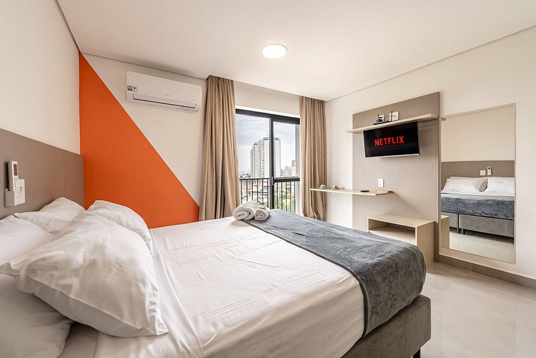 Studio Moderno SBC c/ Piscina + Vista + Ar e Wi-Fi