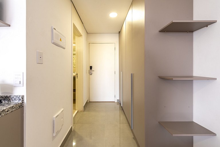 Studio Moderno SBC c/ Piscina + Vista + Ar e Wi-Fi