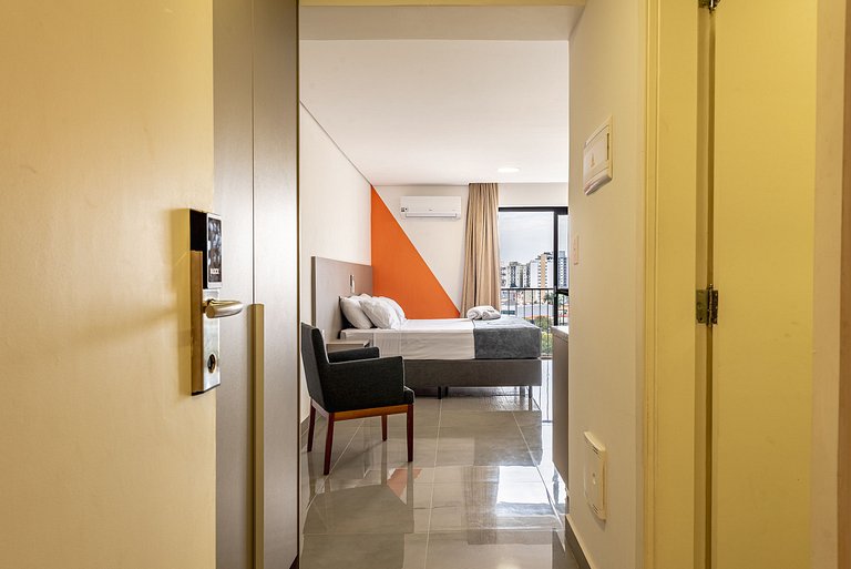 Studio Moderno SBC c/ Piscina + Vista + Ar e Wi-Fi