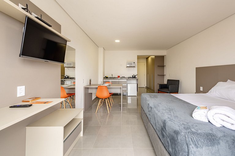 Studio Moderno SBC c/ Piscina + Vista + Ar e Wi-Fi