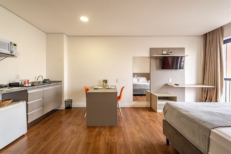 Studio Resort c/ Piscina + Wi-Fi e Ar | SBC