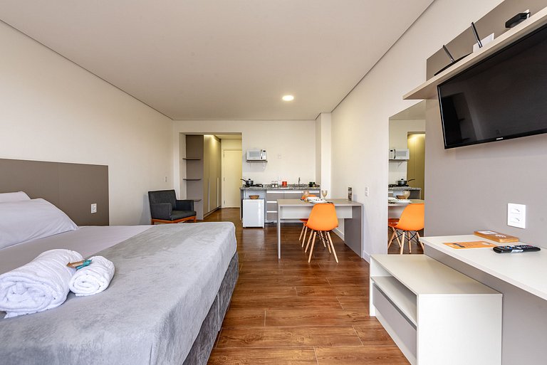 Studio Resort c/ Piscina + Wi-Fi e Ar | SBC