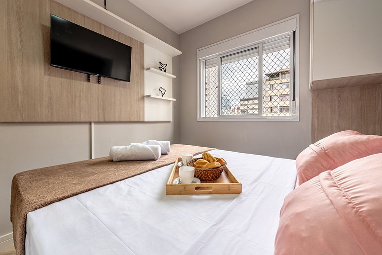 Apê Urbano Frei Caneca | Wi-Fi, Netflix e Academia