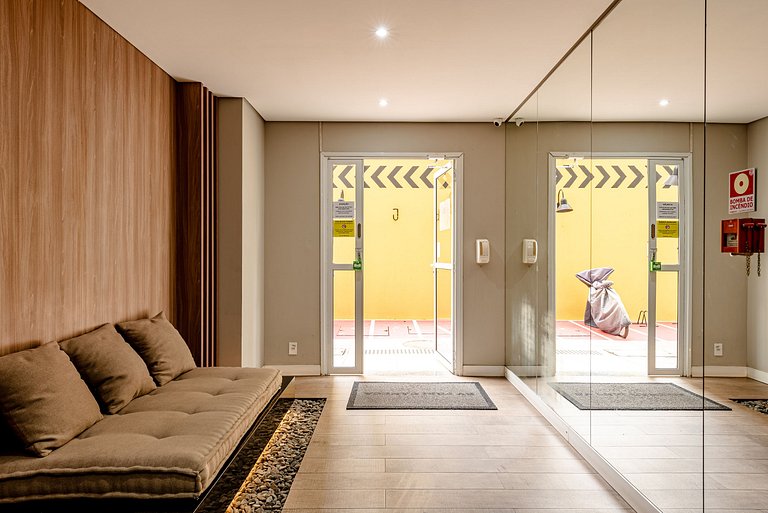 Apê Urbano Frei Caneca | Wi-Fi, Netflix e Academia