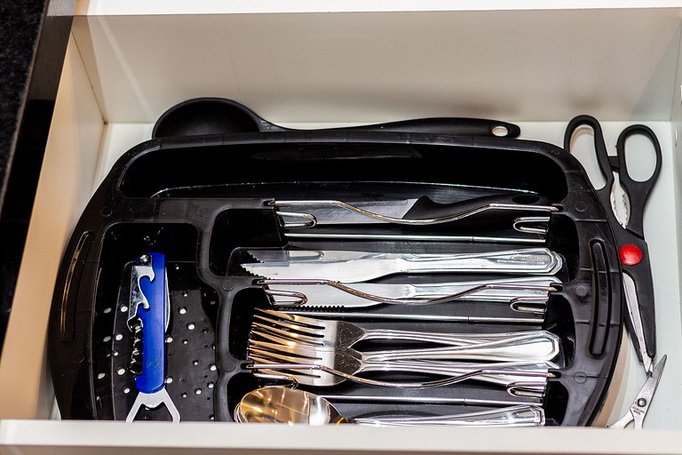 Apê no Centro de SBC com Ar, Garagem e Piscina