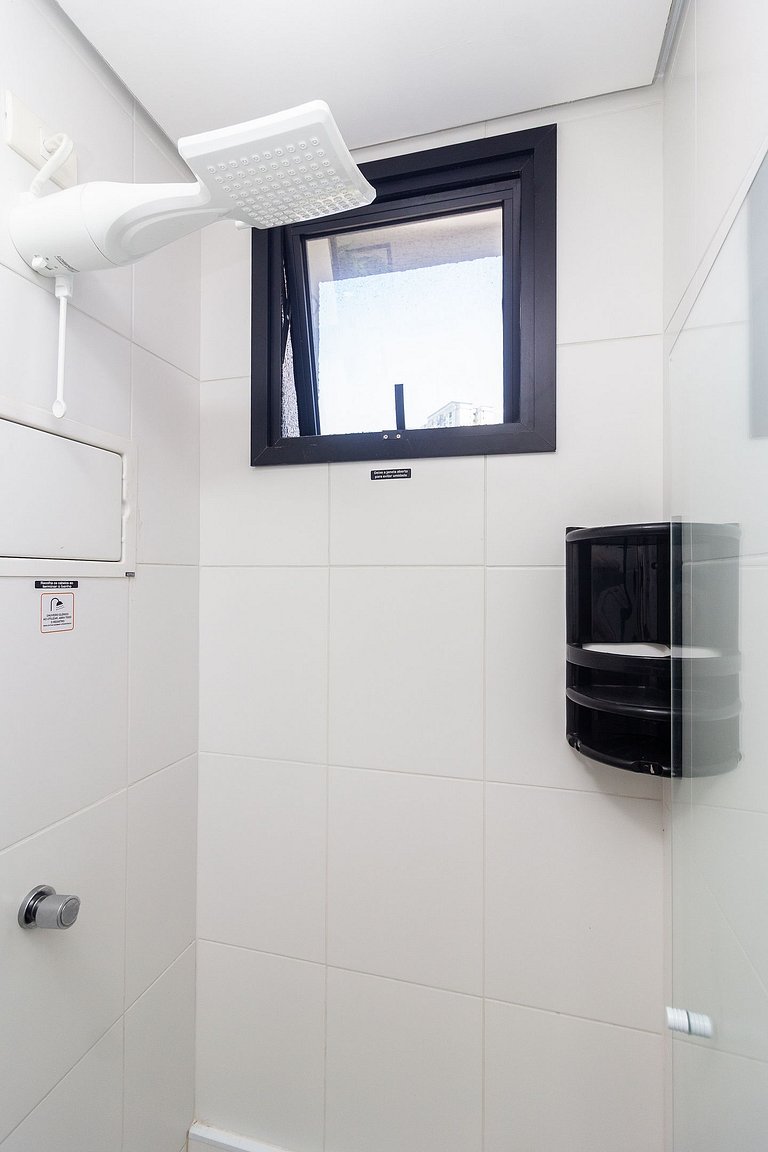 Apê no Centro de SBC com Ar, Garagem e Piscina