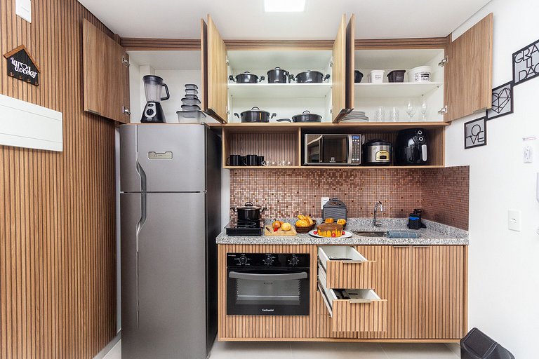 Apê Equipado em SBC com A/C, Garagem e Piscina