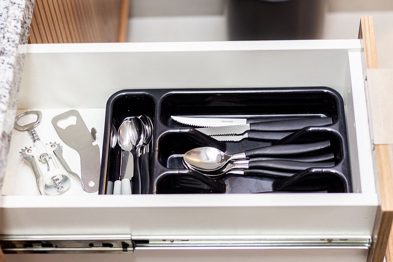 Apê Equipado em SBC com A/C, Garagem e Piscina