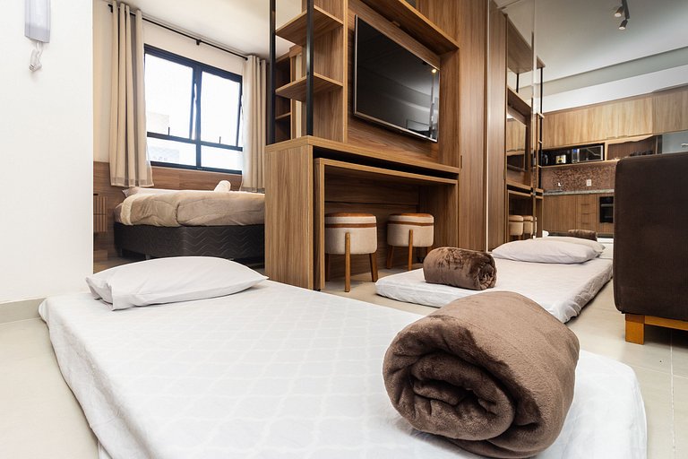 Apê Equipado em SBC com A/C, Garagem e Piscina