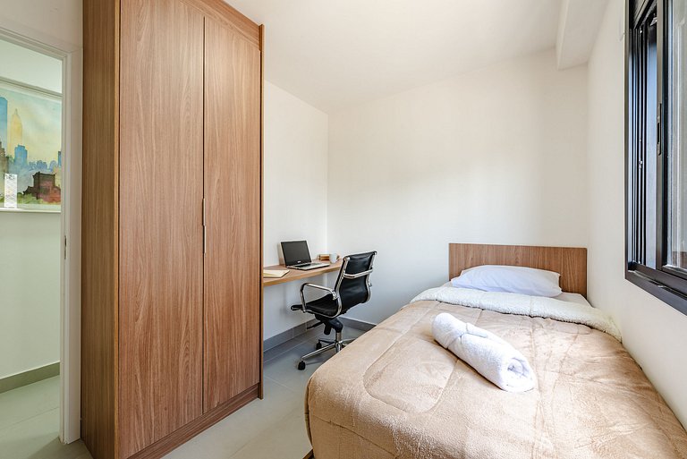 Apê c/ Varanda Gourmet, Piscina, Vaga, A/C e Wi-Fi