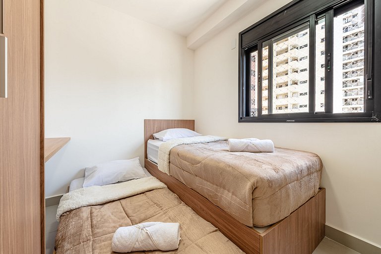 Apê c/ Varanda Gourmet, Piscina, Vaga, A/C e Wi-Fi