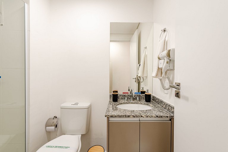 Apê c/ Varanda Gourmet, Piscina, Vaga, A/C e Wi-Fi