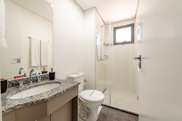 Apê c/ Varanda Gourmet, Piscina, Vaga, A/C e Wi-Fi