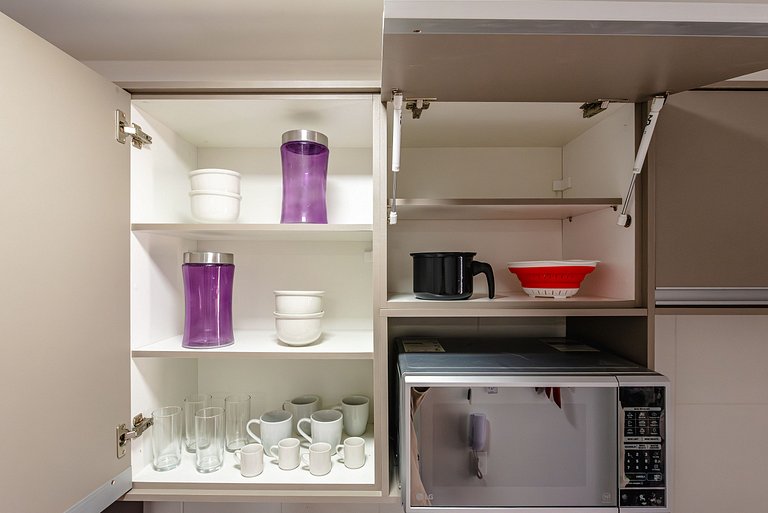 Apê c/ Varanda Gourmet, Piscina, Vaga, A/C e Wi-Fi