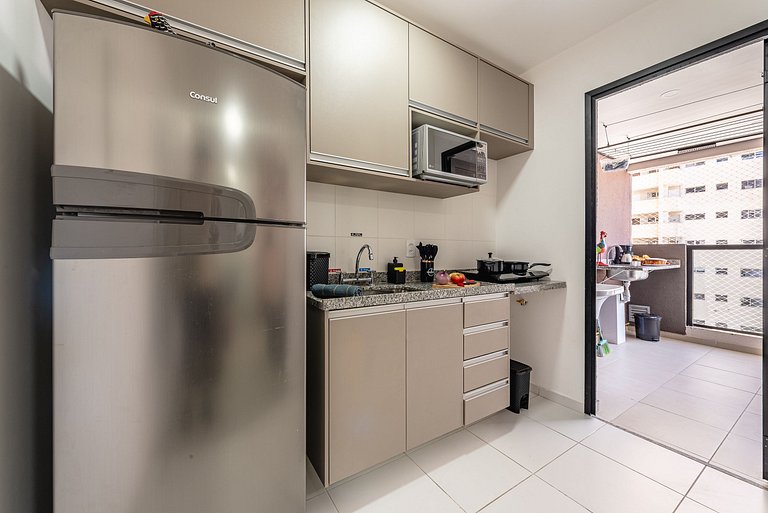 Apê c/ Varanda Gourmet, Piscina, Vaga, A/C e Wi-Fi